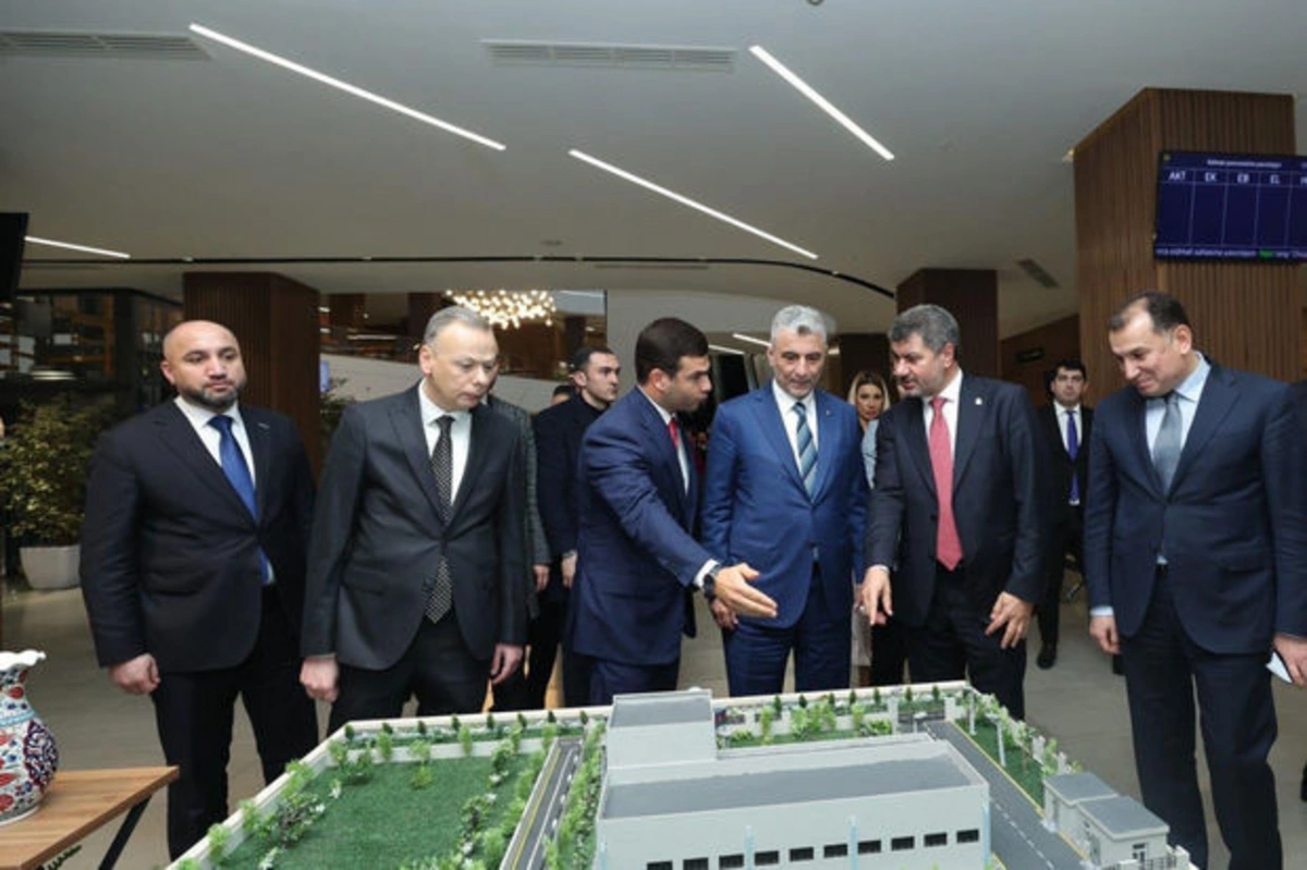 Министр торговли Турции посетил бакинский Дом МСП - ФОТО
